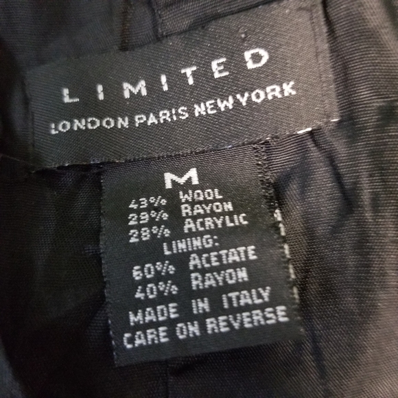 "Limited" Brand Medium Black Paisly Vest - Picture 4 of 4